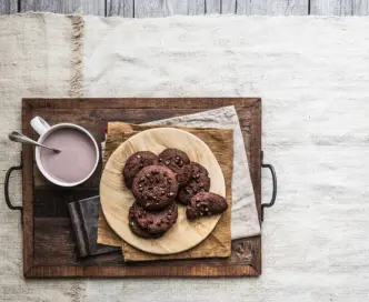 Biscotti morbidi  di lenticchie, cacao  e cioccolato